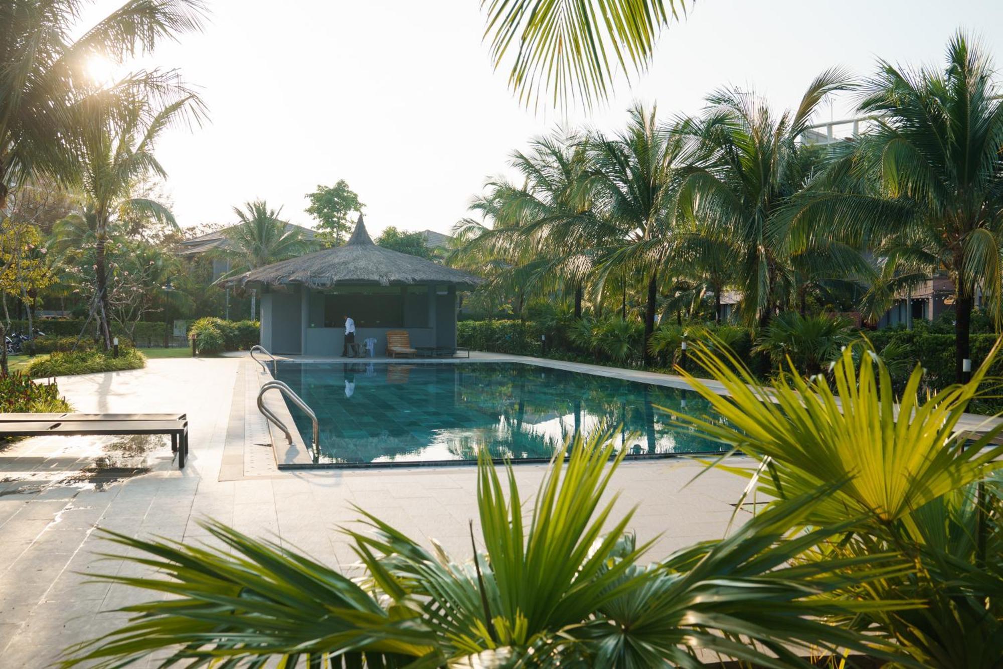 Kosmos Apart Hotel Phu Quoc - Night Market & Walkin To Beach Exterior photo