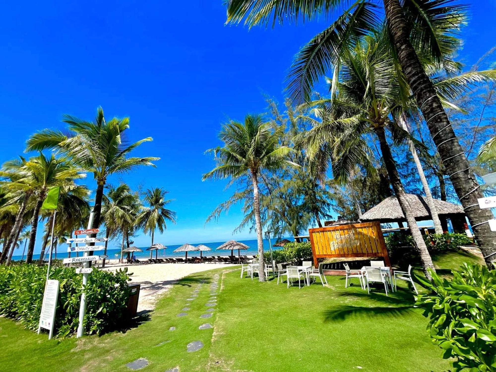 Kosmos Apart Hotel Phu Quoc - Night Market & Walkin To Beach Exterior photo